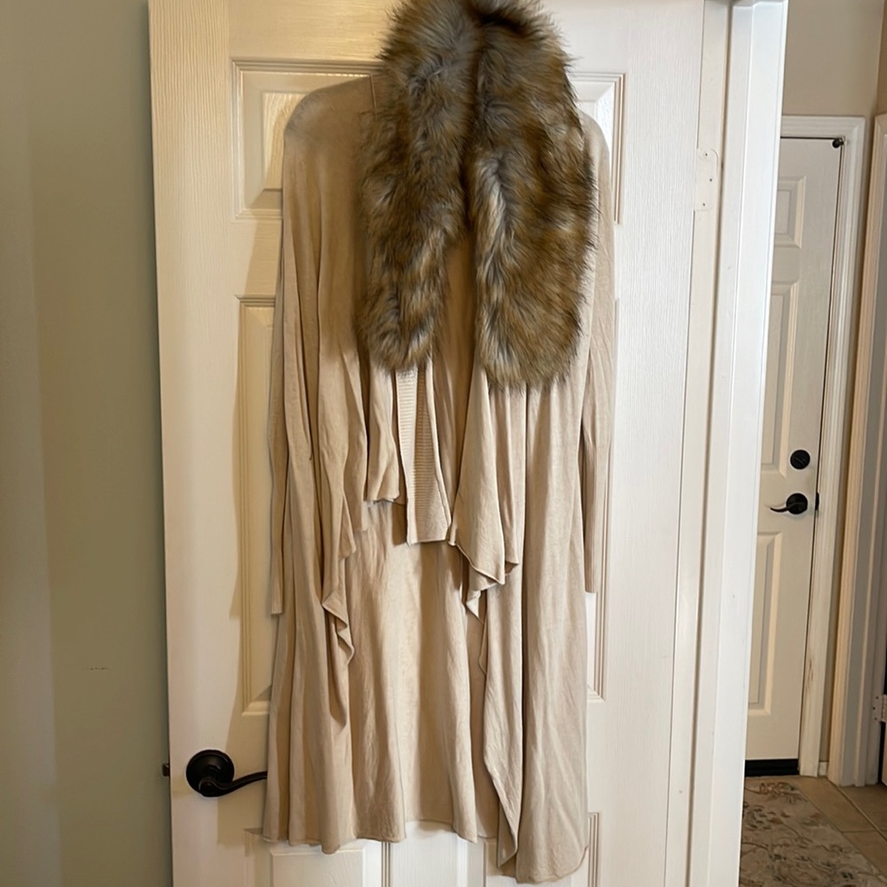 Removable faux fur collar long sweater